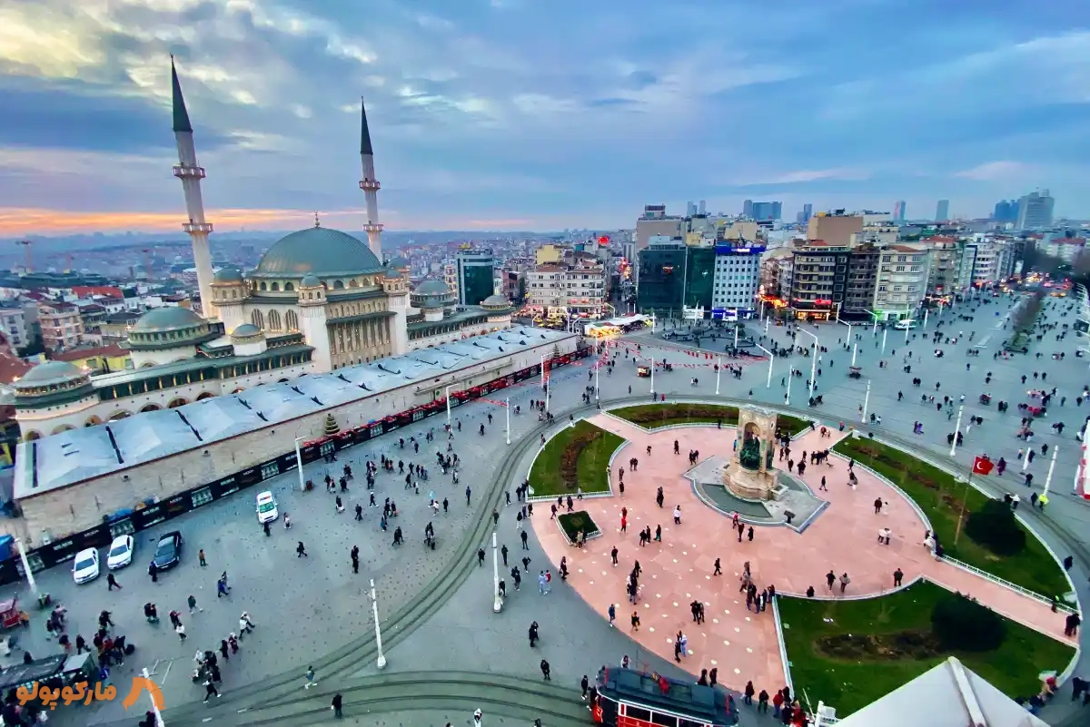 میدان تکسیم